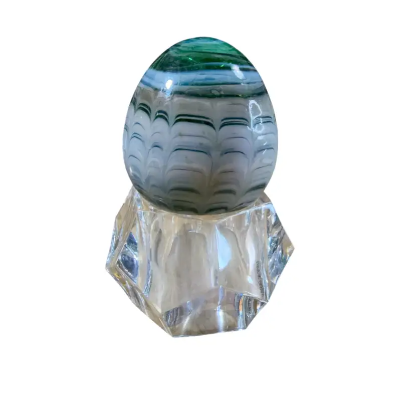 Green & White Art Glass Egg 1.75”
