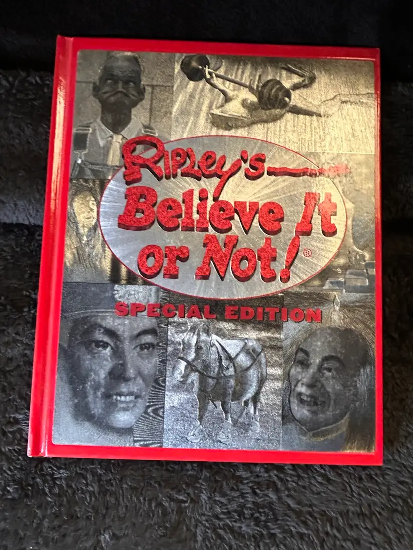Ripley's Believe It or Not! : Special Edition 2001 by Ripley Entertainment Staff