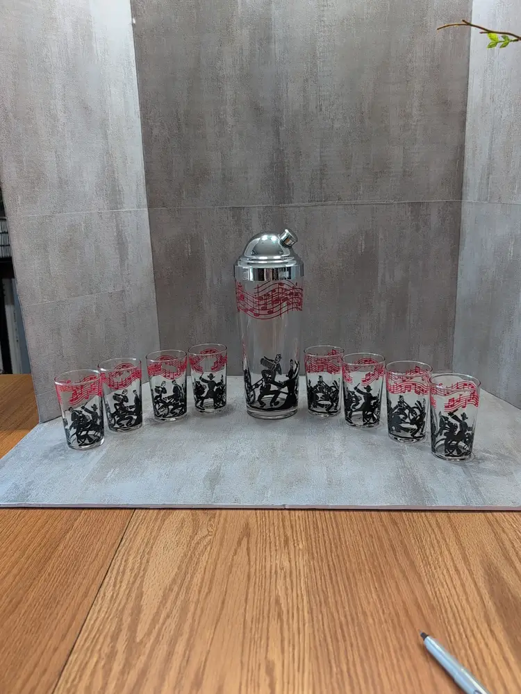 Vintage Hazel Atlas Jazz Band Cocktail Shaker Set – 8 Glasses + Shaker – 1940s MCM Barware