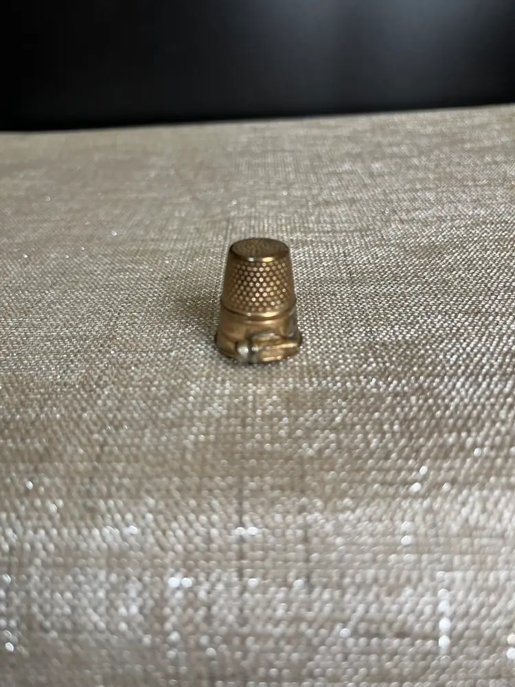 Brass Thimble w/ Needle Holder