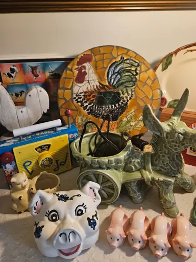 Barnyard 🐄 🐖 🐔 🐈 🐕 🦉 Farmhouse 