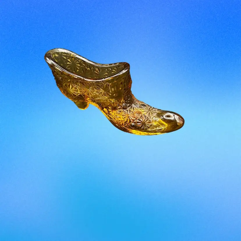 Amber Daisy and Button Shoe