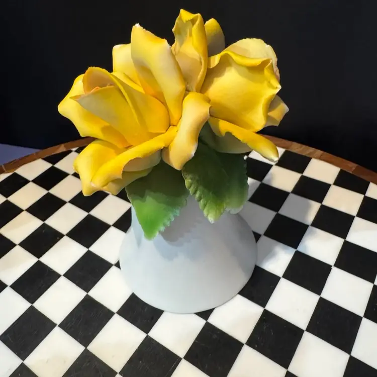 Capodimonte Yellow Rose Bell