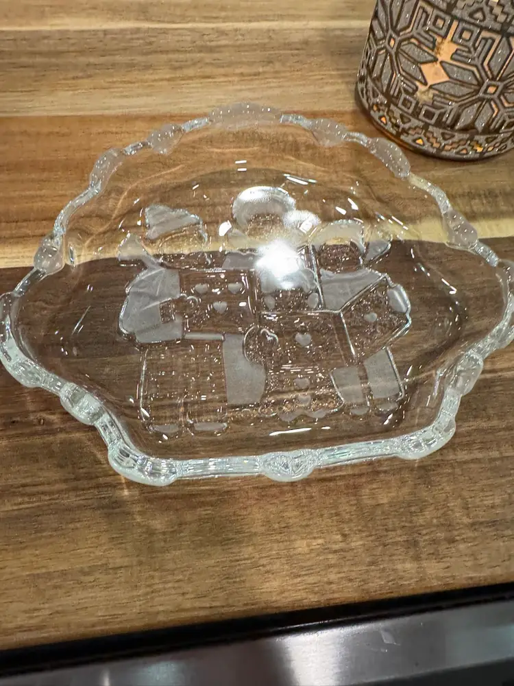 Mikasa “Carolers” Sweets Dish