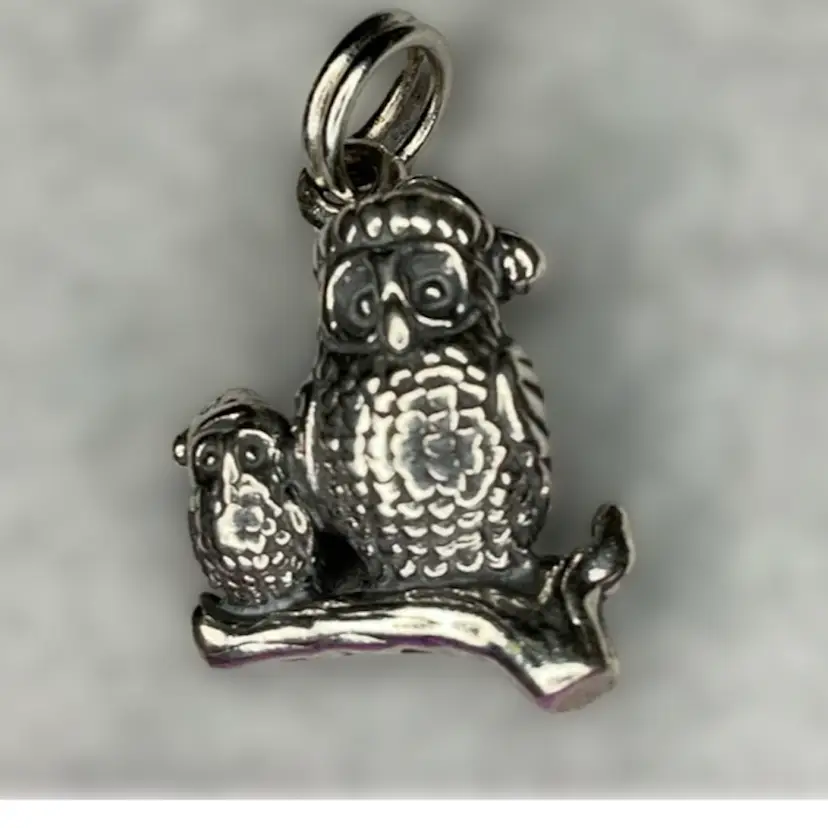 .925 Sterling Silver Mama And Baby Owl Wearing Christmas Hats Charm