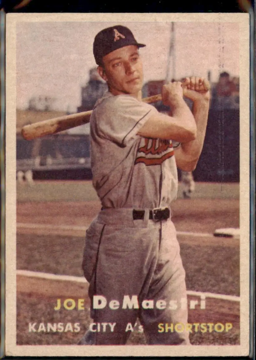 1957 Topps #44 Joe DeMaestri - ( pk1 ) - Kansas City Athletics