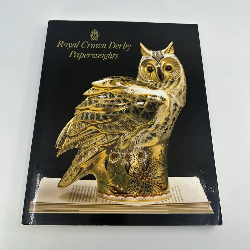 Royal Crown Derby Paperweights 2009
Ian Cox Book