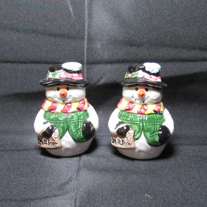 VTG Holiday Snowmen Salt & Pepper Shaker Set