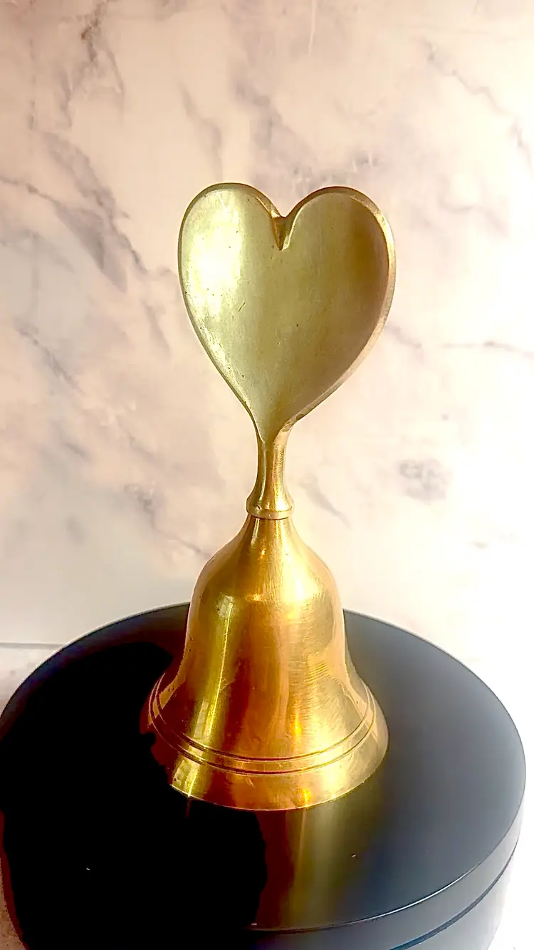 Beautiful Brass Bell w/Heart Shaped Handle, 6”Hx3”W