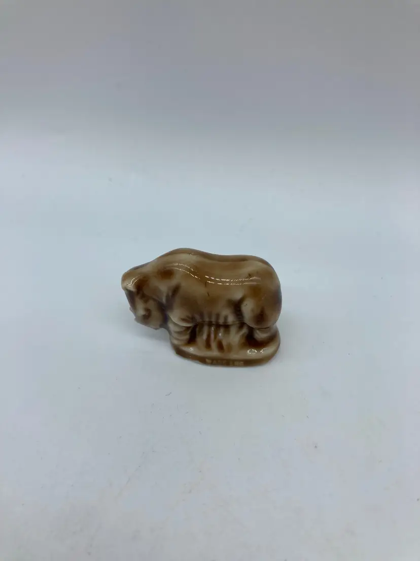 #1 Wade Whimsies Red Rose Tea Miniature Porcelain Noah's Ark Series Rhinoceros