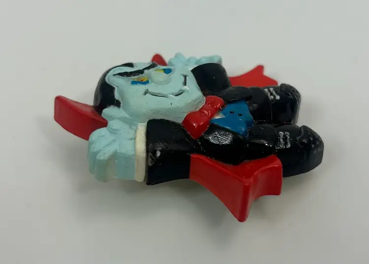 Vintage Hallmark Cards Plastic Vampire Halloween Brooch Pin 1981