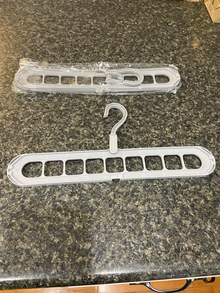 Space Saver Swivel 9 Hole Hanger Lot Of 20