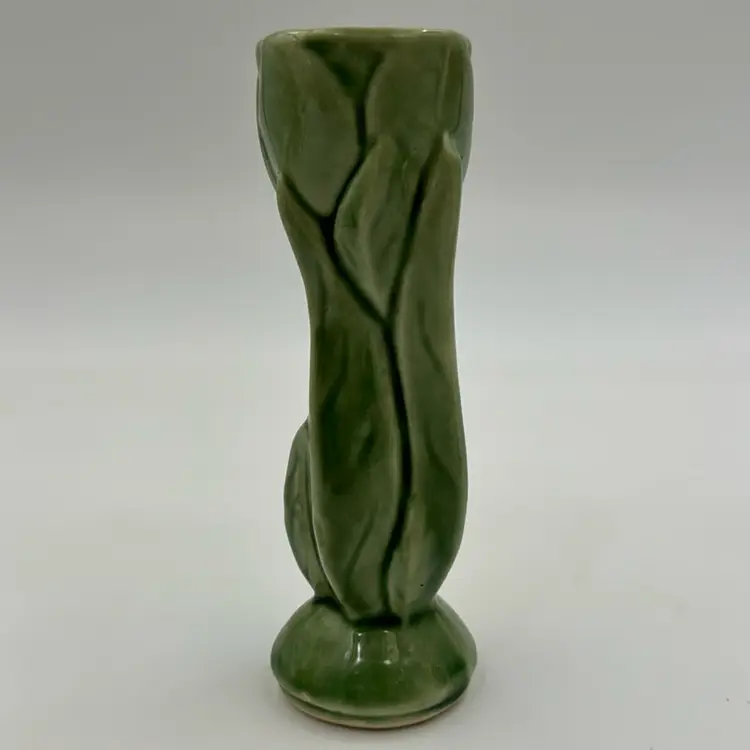Vintage 1940’s Green Shawnee #1115 Ceramic Art Deco Bud Vase