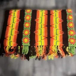 70”x 62” Gorgeous Vintage Retro Afghan