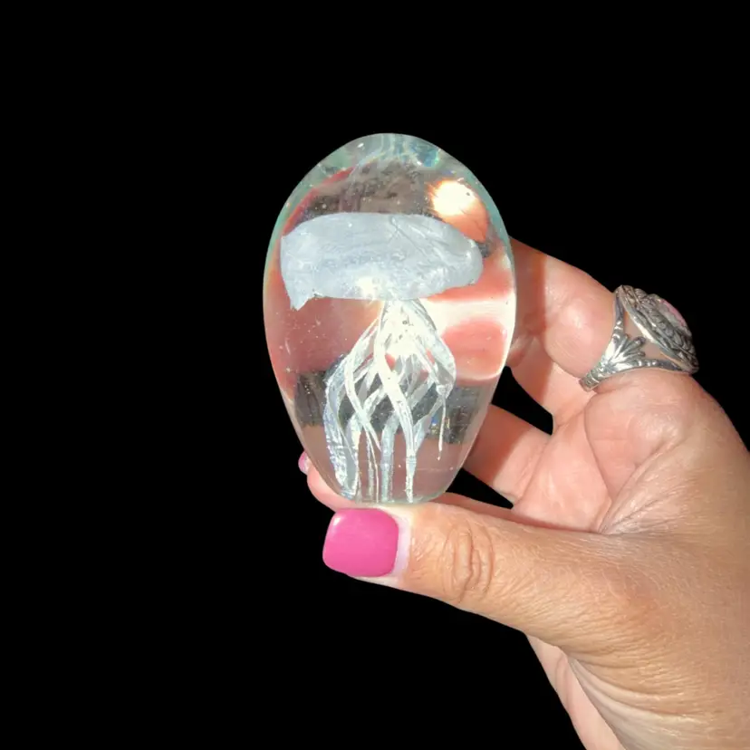 Jellyfish Paperweight glows