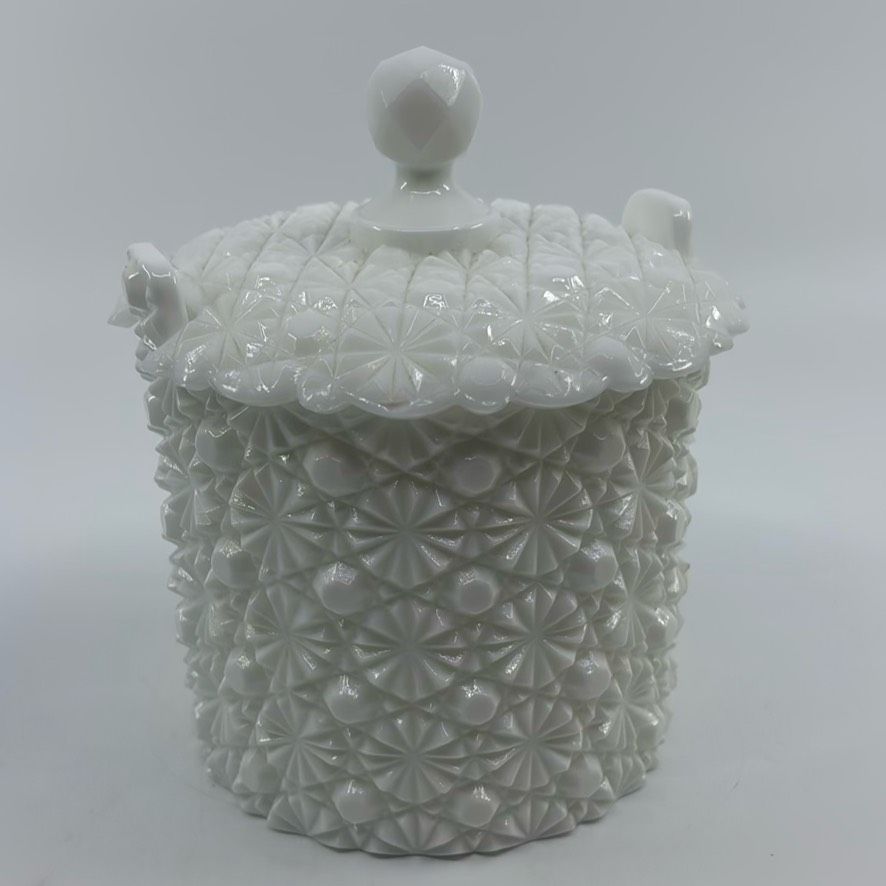 Vtg Fenton Milk Glass-Daisy & Button Pattern Lidded Candy Dish Ice