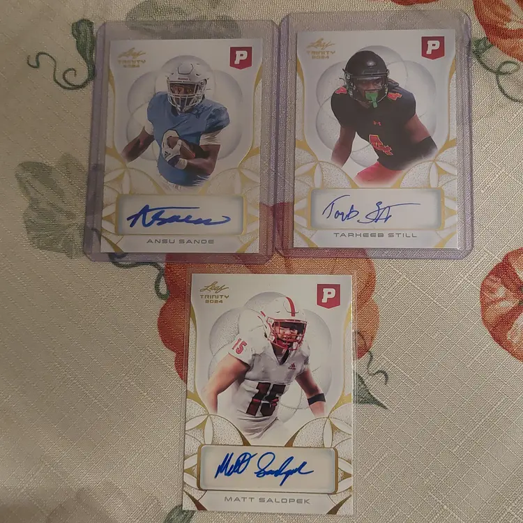 Lot of 20 College football cards. 3 auto's, 2 #'d, +. Letter S