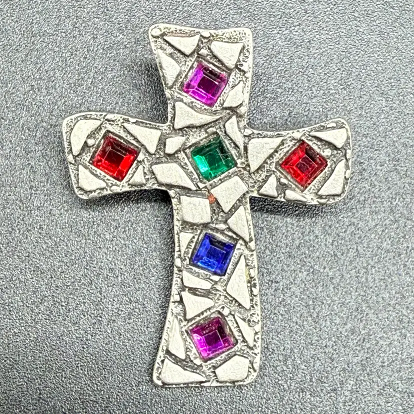 Signed JJ Jeweled Mosaic Silvertone Cross Brooch Pin