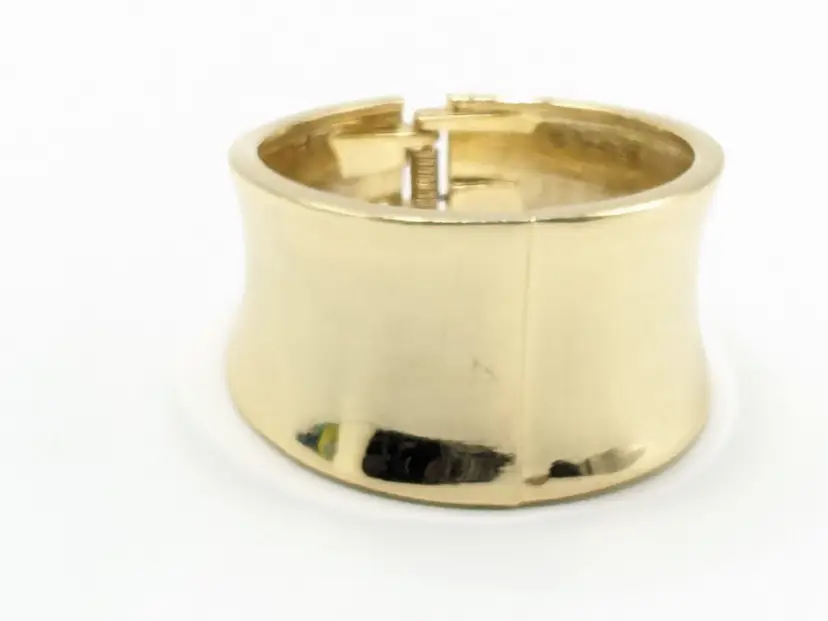 Gold Tone Chunky Bangle Bracelet Clamper