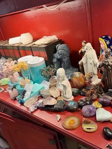 Rocks Minerals & Shop The Shelves Estate Sale