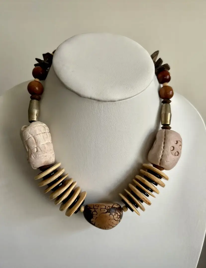 VINTAGE 70.s ESTATE CHUNKY DISC ASSORTED BEADS BRASS CLAY BEADS