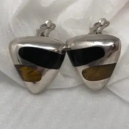 Vintage Taxco Mexico Earrings 950 Silver Tiger Eye Onyx Clip On Triangular Inlay