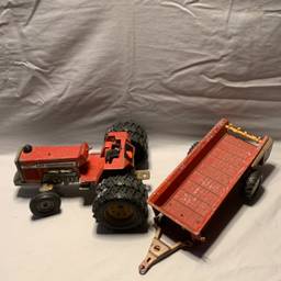 VGT Ertl Massey Ferguson 2805 Tractor With a Harvester Red Manure Spreader #492