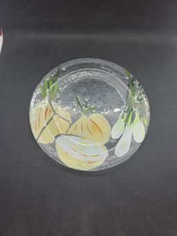St. Lukes 1987 fused glass onions plate As Is