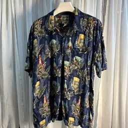 Steve and Barrys Classic Hawaiian Mens Button Shirt Short sleeve Leaves Bottles