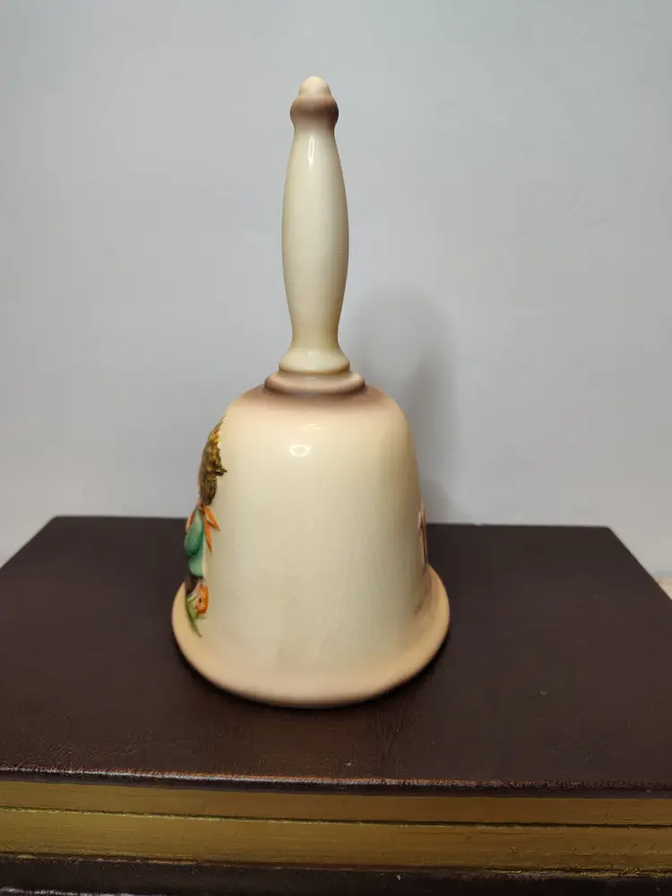 1978 Goebel Hummel 1st Edition Bell