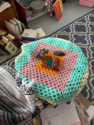 Grandmas Garbage !pop Up With LE 