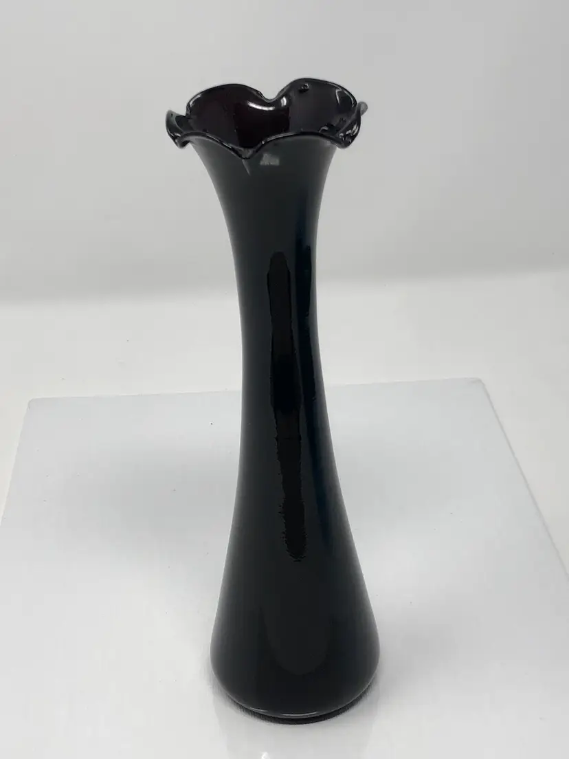 Black Amethyst Ruffle Top Bud Vase