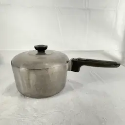 Wagner Ware Magnalite Vintage 3 qt Saucepan Double Spout & Lid 4683P Sidney