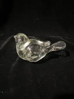 2730 - Clear Glass Bird With Bullicante
