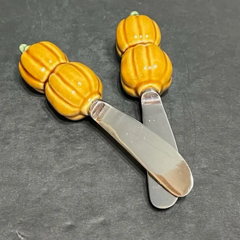 William Sonoma Pumpkin Spreaders Set Of 2 Stainless Each~5” x 1.25” diameter