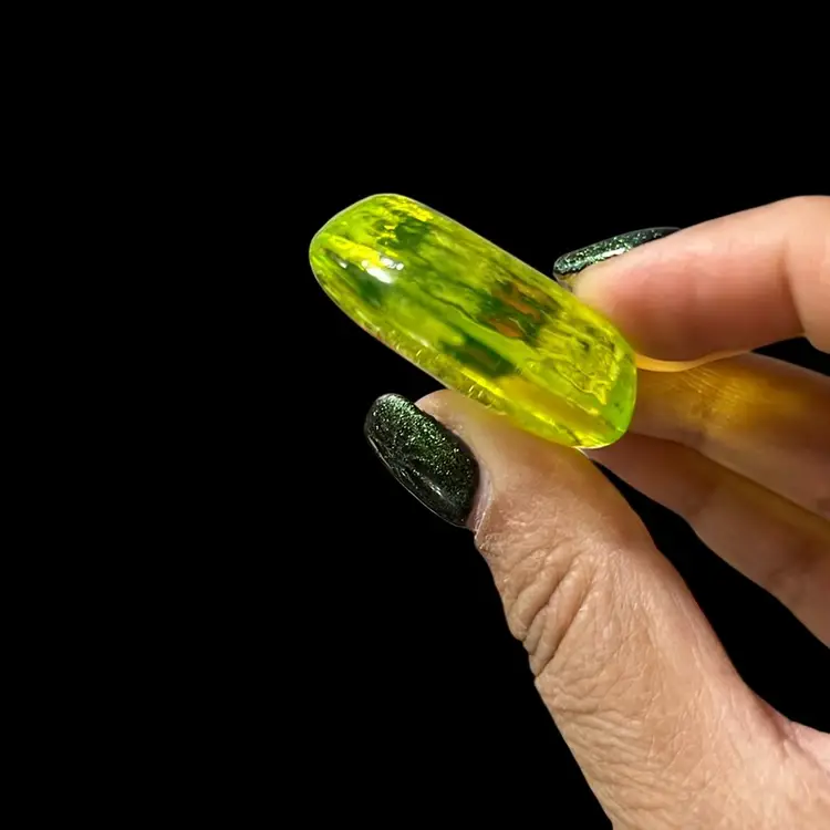 Boyd Vaseline Glass Marble Holder – Glows Under UV – 1.5” Diameter – No Chips or Cracks