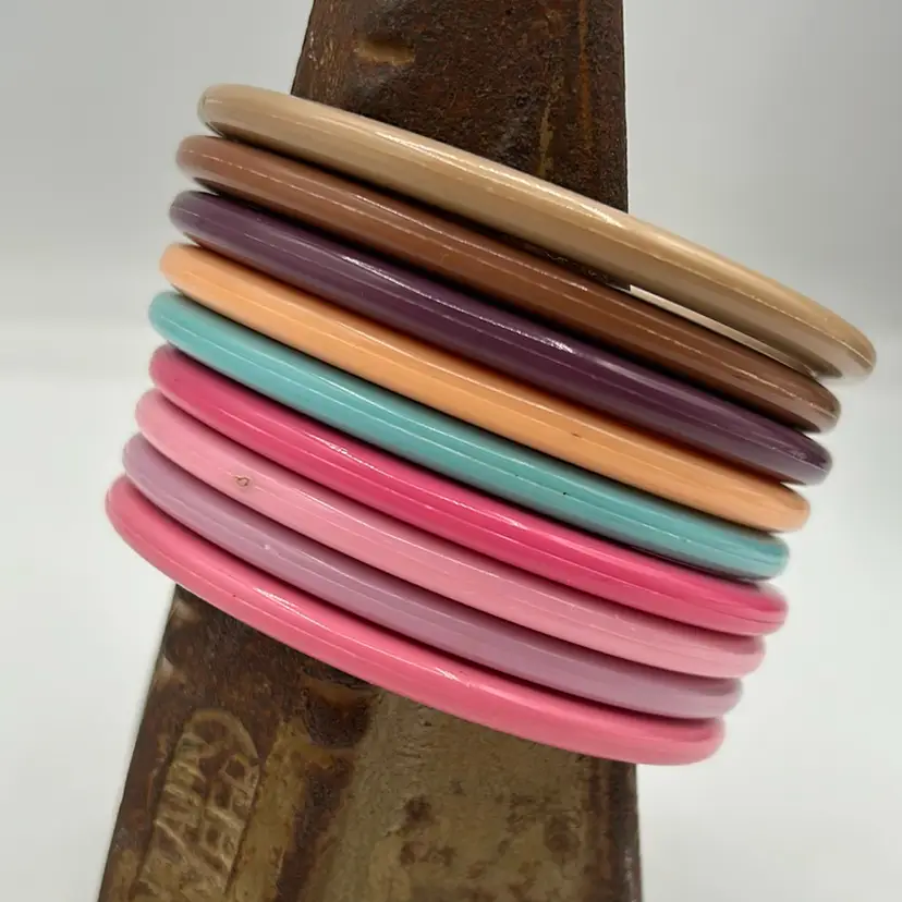 Mixed Colors Of 9 Vintage Bangles 