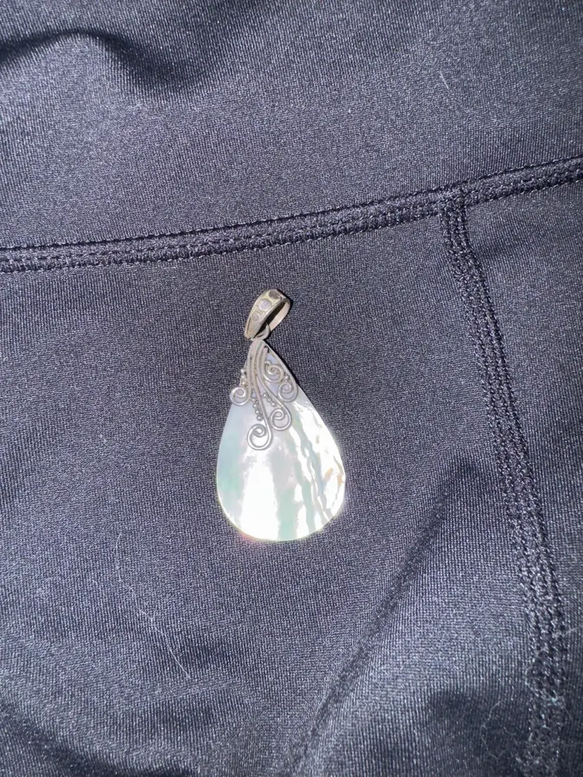 VTG Sterling Silver And Mother Of Pearl Teardrop Pendant