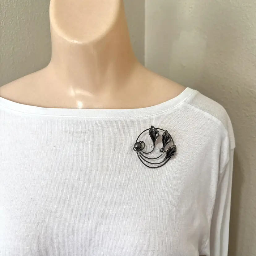 Sterling Silver Lily Circle Brooch Pin Swirl Flowers Art Deco Vintage