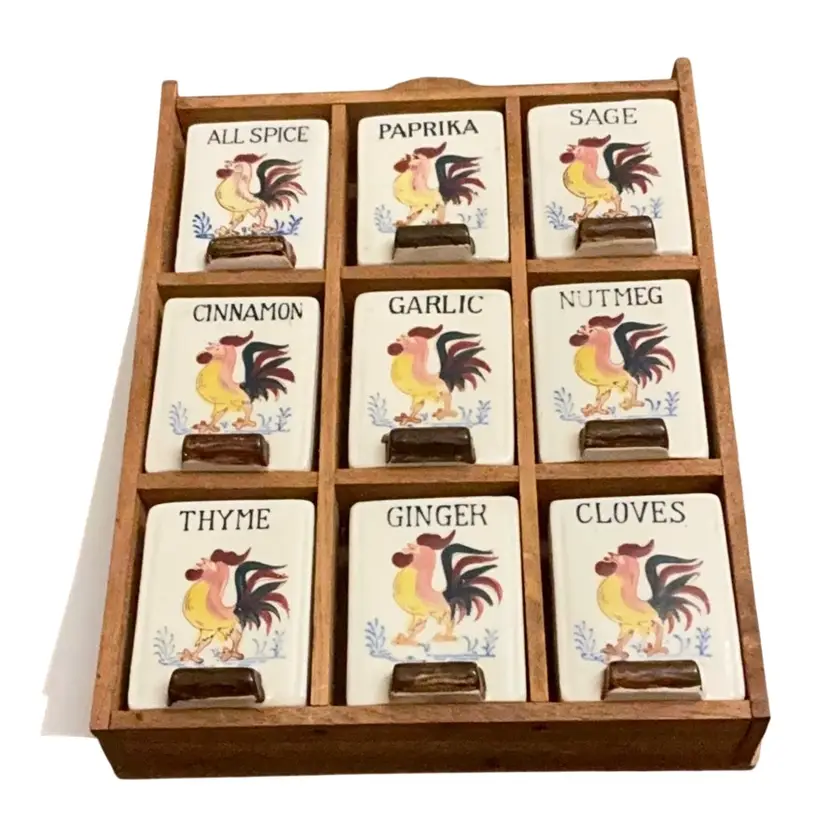 Vintage 1950’s Fred Robert’s Made In Japan 9-piece Rooster Ceramic Spice Containers In Wooden Rack 13”X 9” X 2”