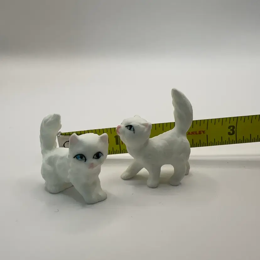 Bisque Kitty Pair