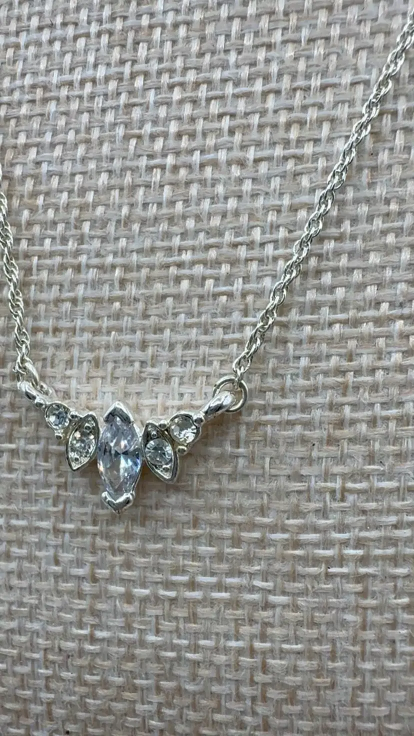 Vintage Avon Signed NR Silver Tone Crystal Pendant Necklace 16”