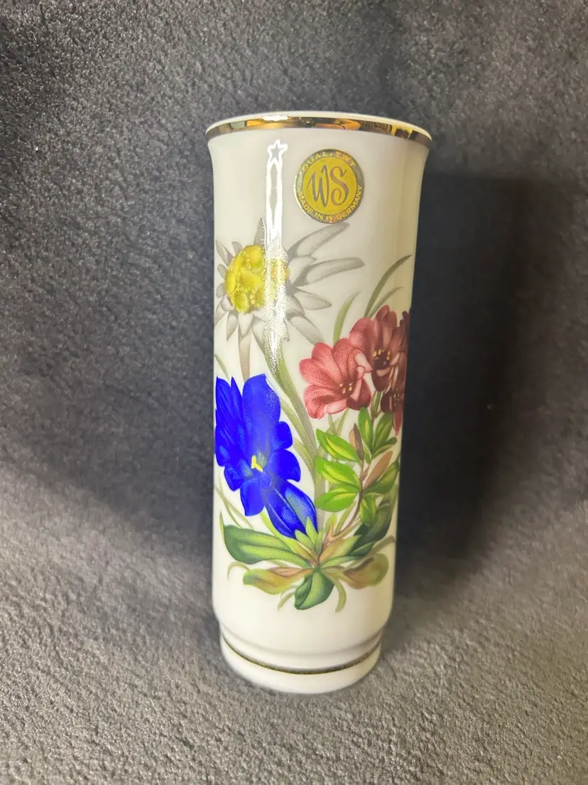 Beautiful Vintage Floral Bud Vase From Farchant Bavaria Germany 4.5”