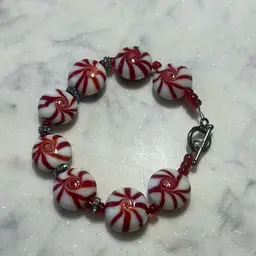#02 - Art Glass Peppermint Toggle Clasp Bracelet 6.75”
