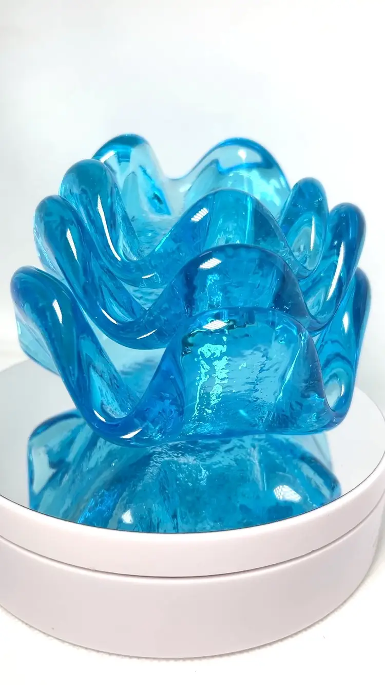 Set Of 3 Stunning Light Blue Wave Or Handkerchief Style Glass Stacking Nesting Bowls. Glows! Great For Candy, Nuts, Trinkets, Candles. Sizes 3”, 3-1/2”, & 4-1/4”