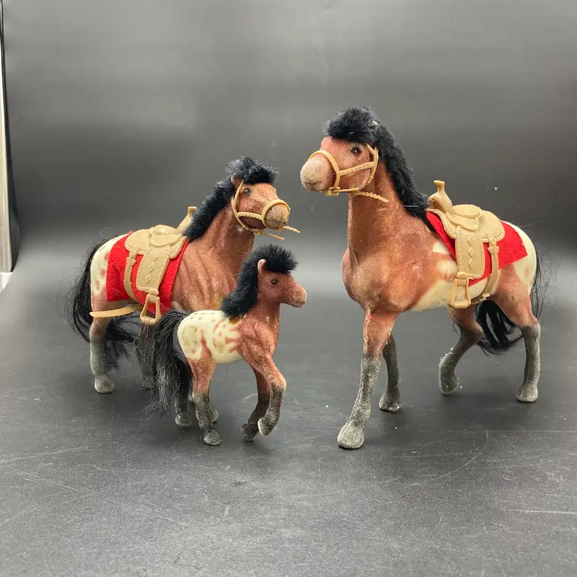 Flocked Horse Horses Stallion Mare Foal Toys Figurines Saddles Western VTG