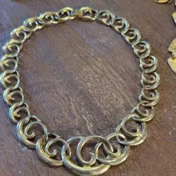 Swirl Link 90s Goldtone Choker