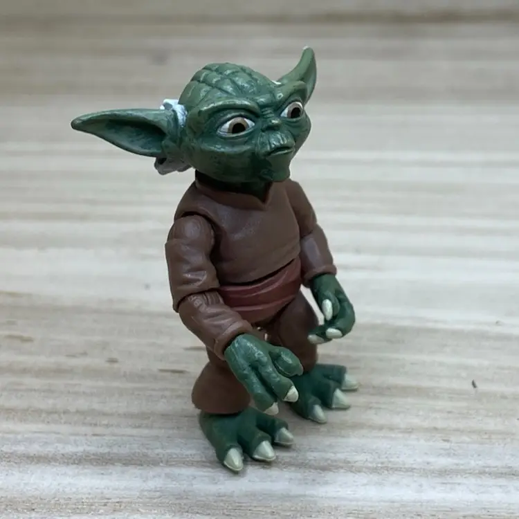Hasbro Star Wars: The Clone Wars - Jedi Yoda 2” Action Figure 2009 LFL