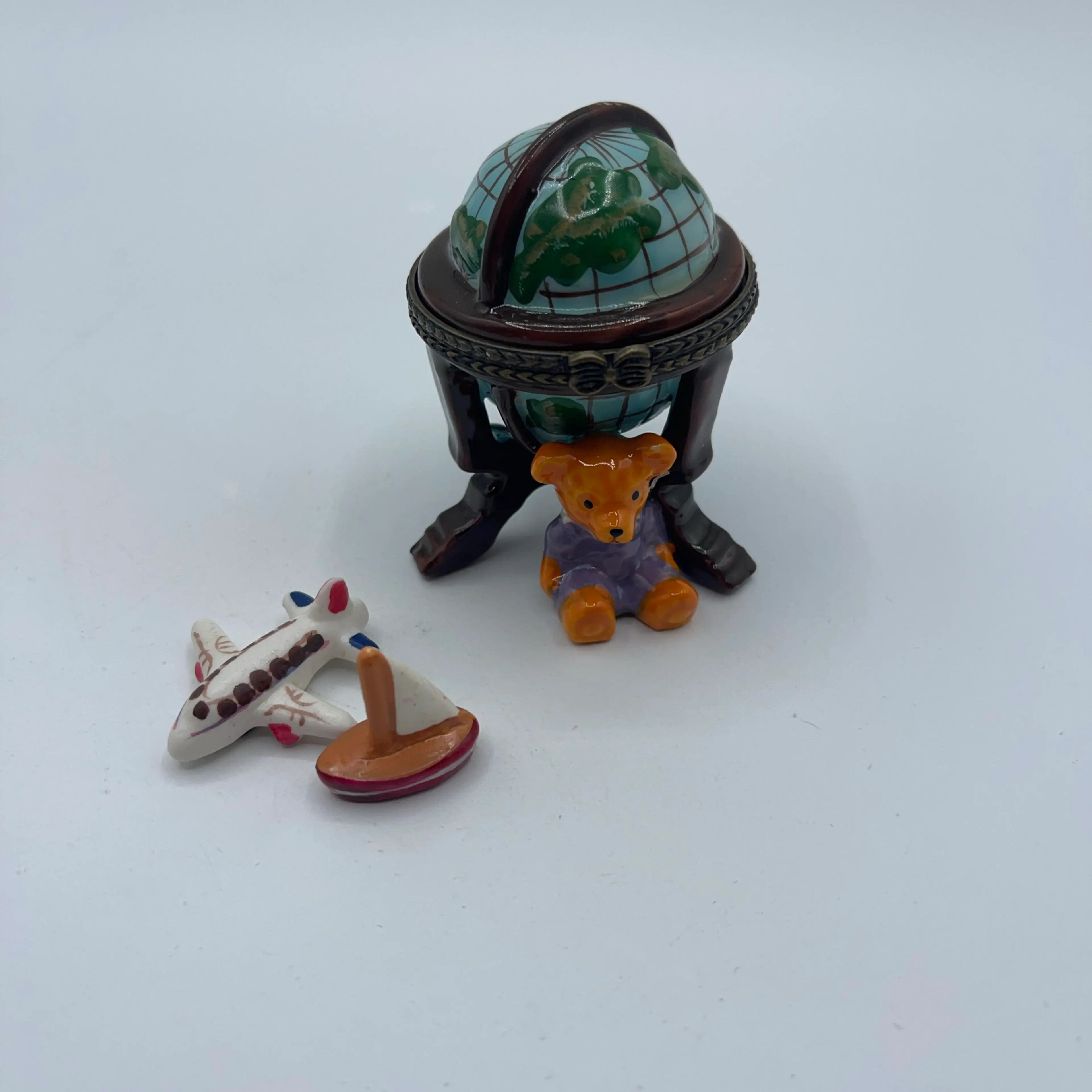 Image 1 of 4