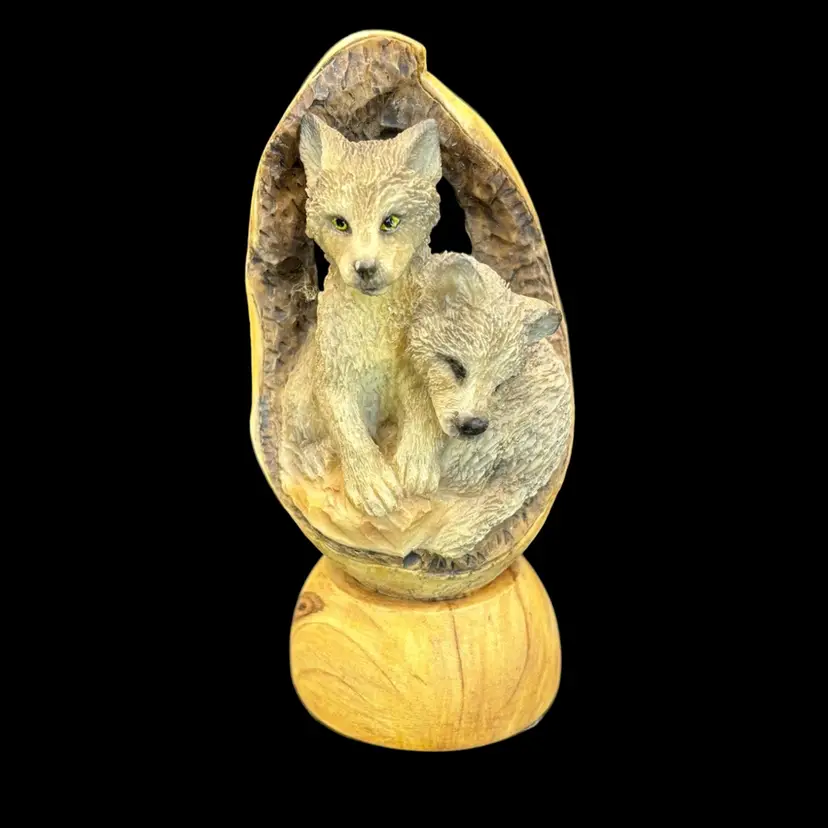 Mill Creek Studios Wolves Two Fold Signed 2005 Sculpture Figurine 4 1/2”